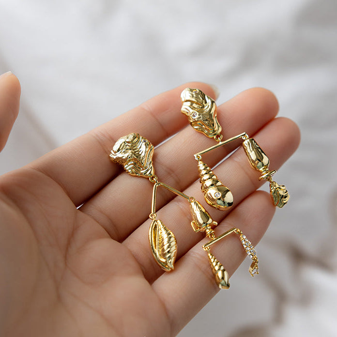 Seaside Expert Asymmetric Balance Earrings-Golden