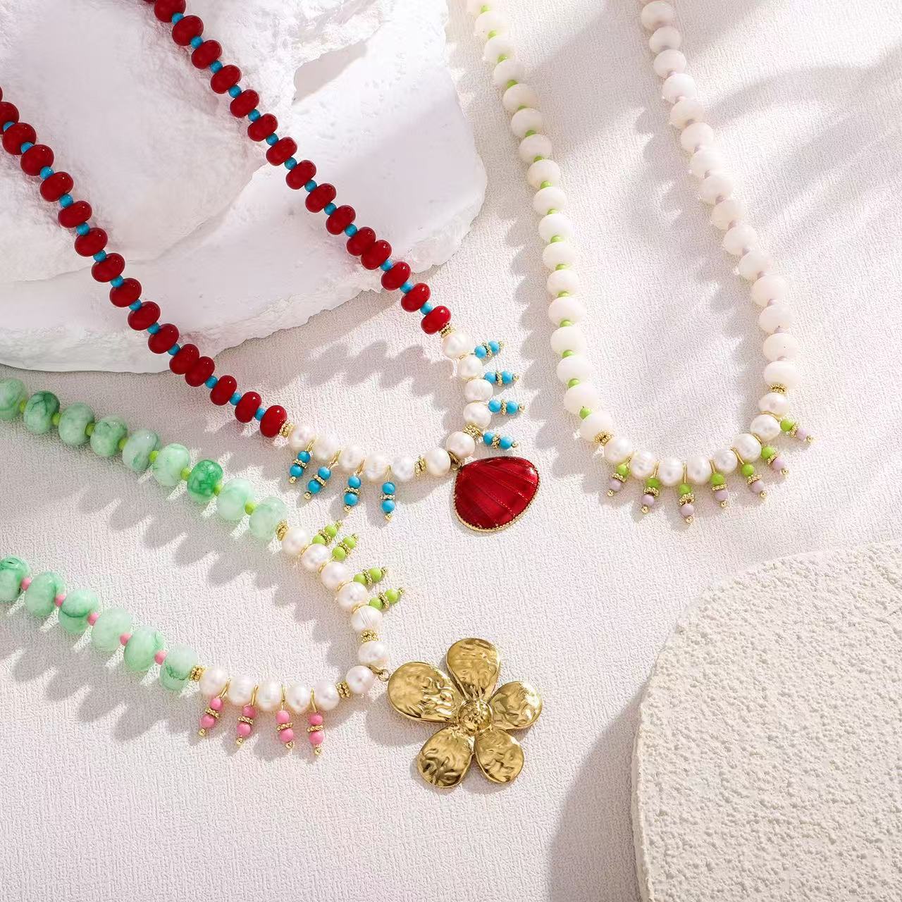 Nuna dorp necklace-Golden flower