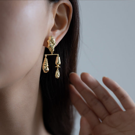 Seaside Expert Asymmetric Balance Earrings-Golden